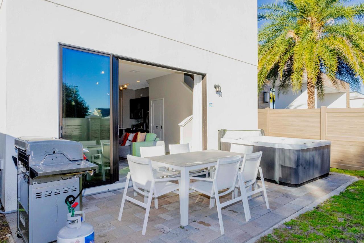 Incredible Brand New Four Bedrooms House With Hot Tub At Villa Domani Resort 0168 Davenport Exterior photo